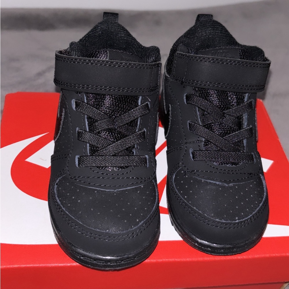 Brand new Nike mid borough court size 6c all black perfect for this winter